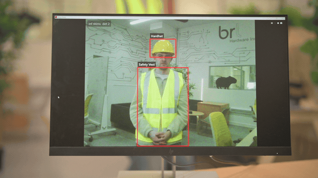 PPE detection on an industrial site